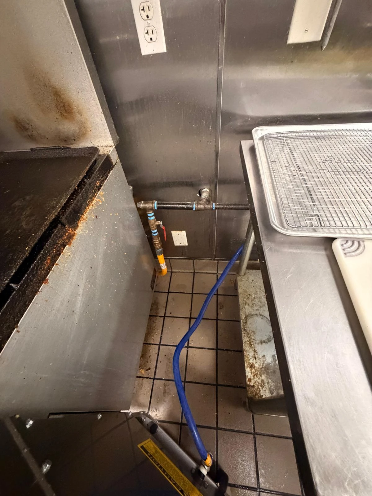 Commercial Kitchen Deep Cleaning in Buena Park, CA -- photo 1 by Zeus Cleaning Service