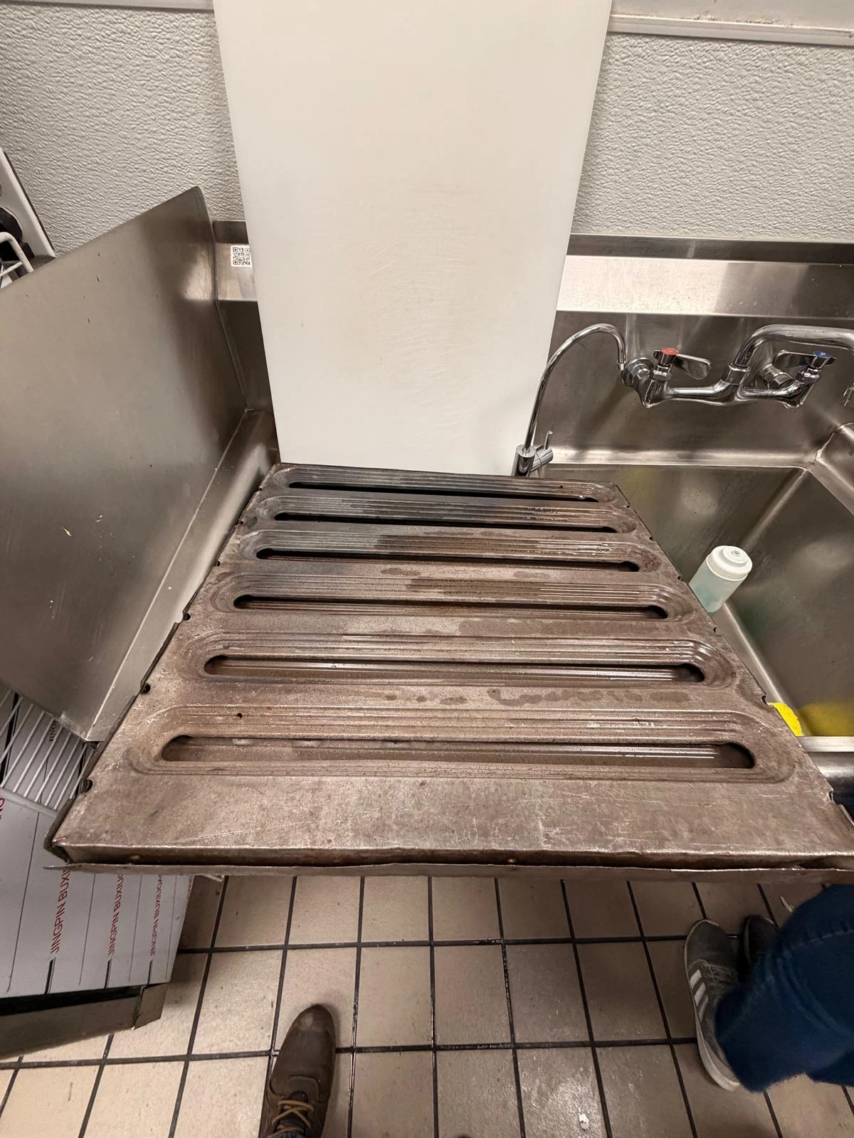 Commercial Kitchen Deep Cleaning in Buena Park, CA -- photo 5 by Zeus Cleaning Service
