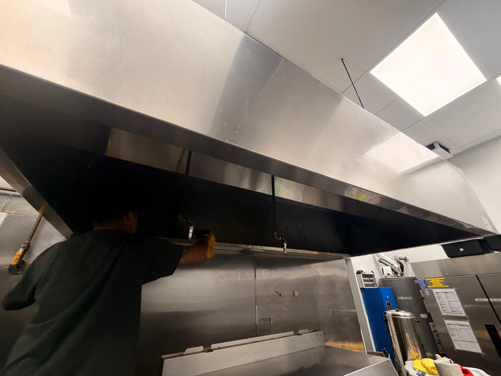 Commercial Kitchen Deep Cleaning in Buena Park, CA -- photo 9 by Zeus Cleaning Service