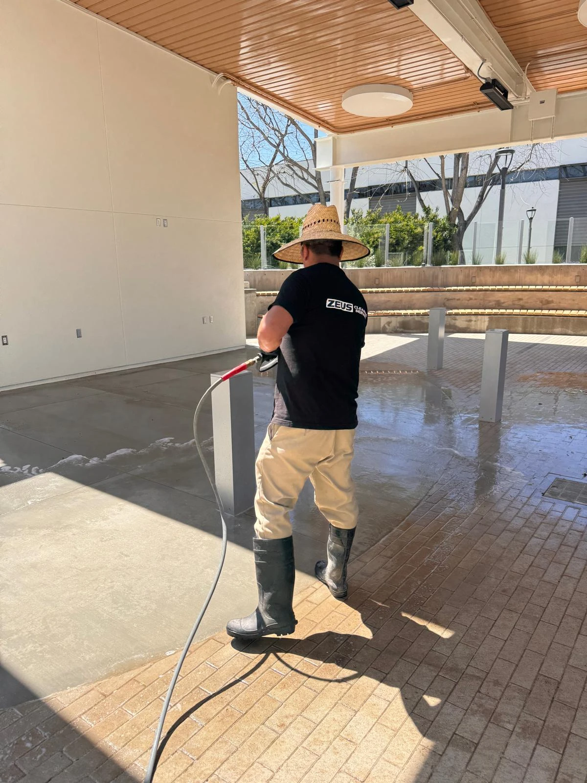 Commercial Pressure Washing in Buena Park, CA -- photo 1 by Zeus Cleaning Service
